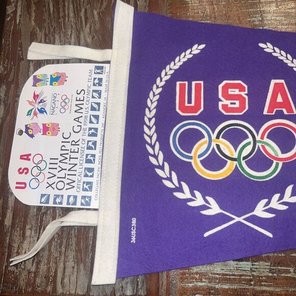 USA XVII 1998 Olympic Winter Games Pennant Nagano New With Tags TEAM USA - Picture 3 of 6